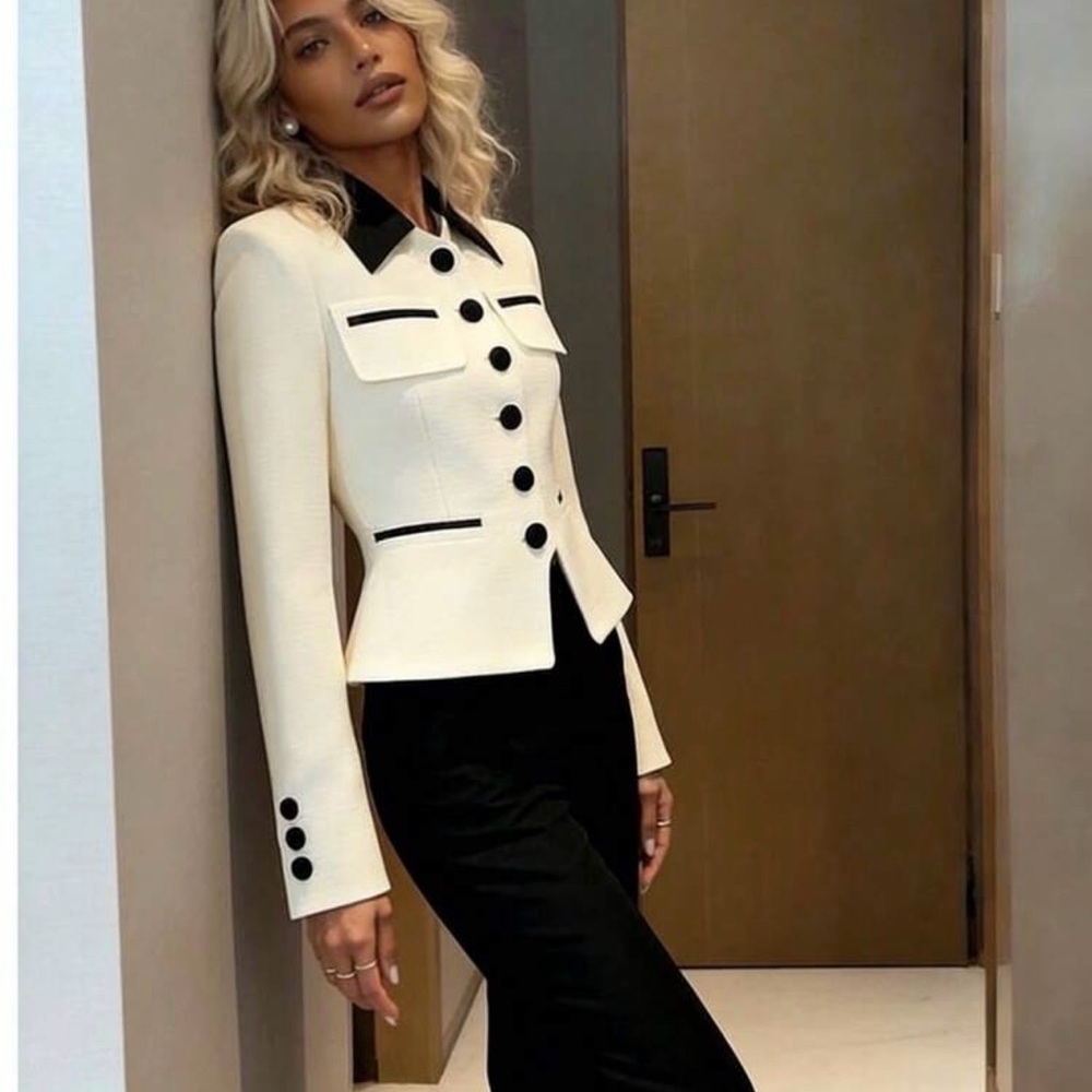 Elegant Cream and Black Contrast Tailored Blazer. Size L